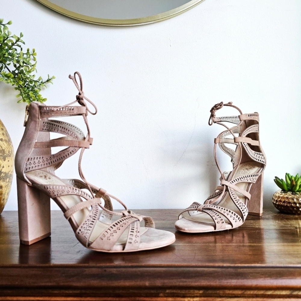 Vince Camuto Genuine Leather Mindie Ghille Nude Strappy Block Heel Sandals 8.5M